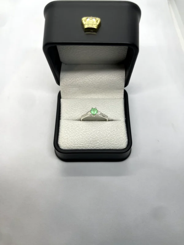 Anillo Esmeralda Real