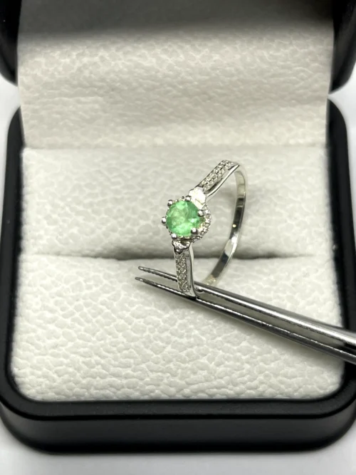 Anillo Esmeralda Real