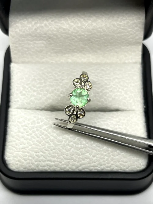 Anillo Esmeralda Flor Encanto