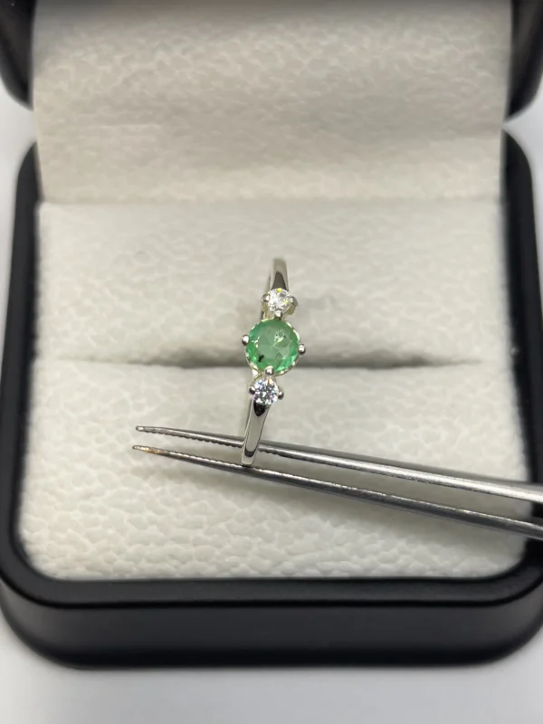 Anillo Trilogía Esmeralda